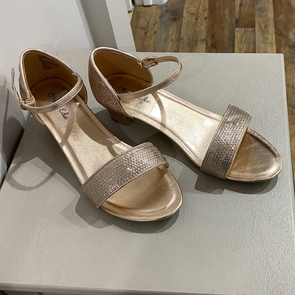 Rose Gold Girls Sparkly Dress Shoes w Ankle Strap- Girls Size 6